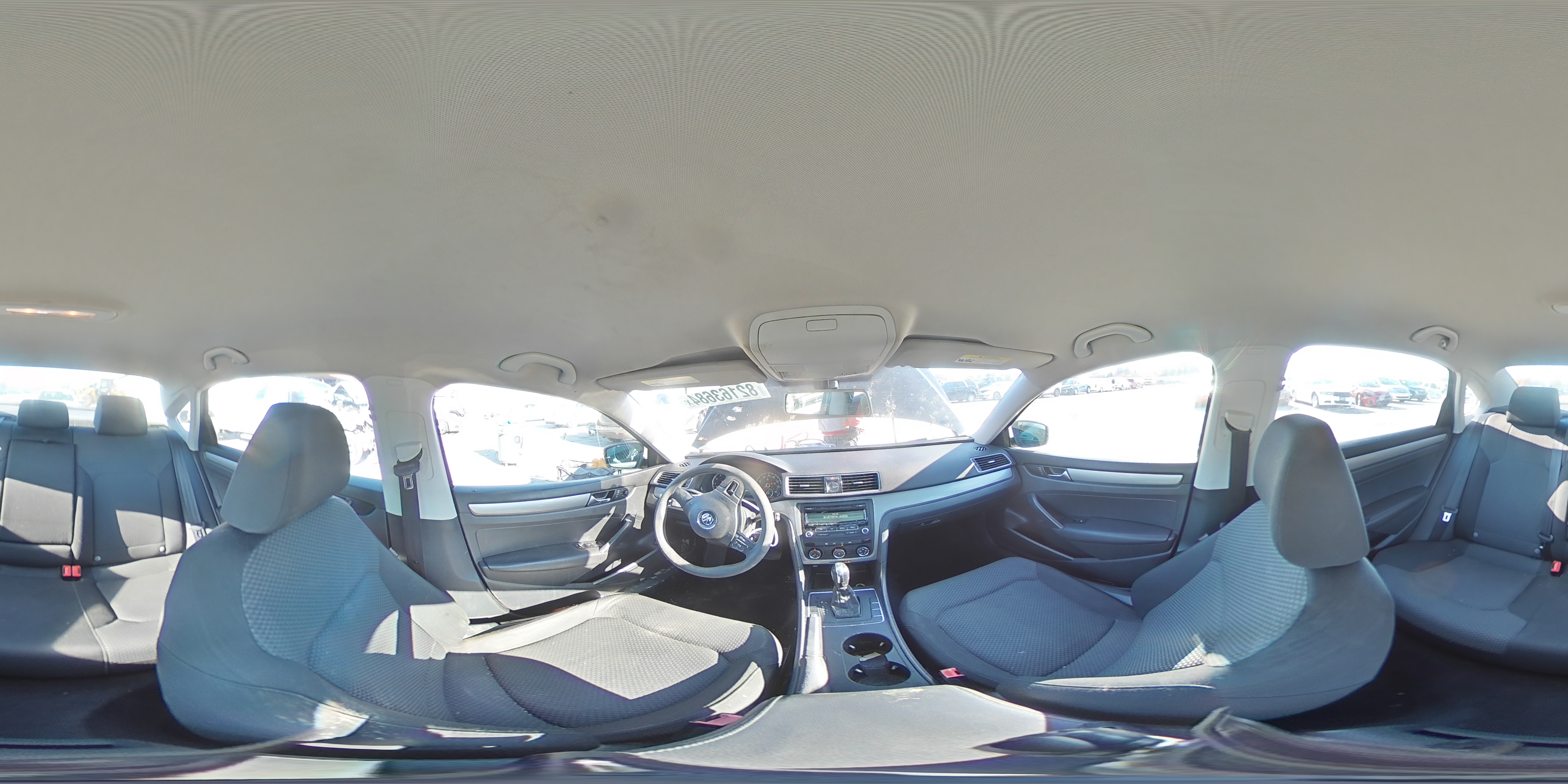2014 Volkswagen Passat - Image 12