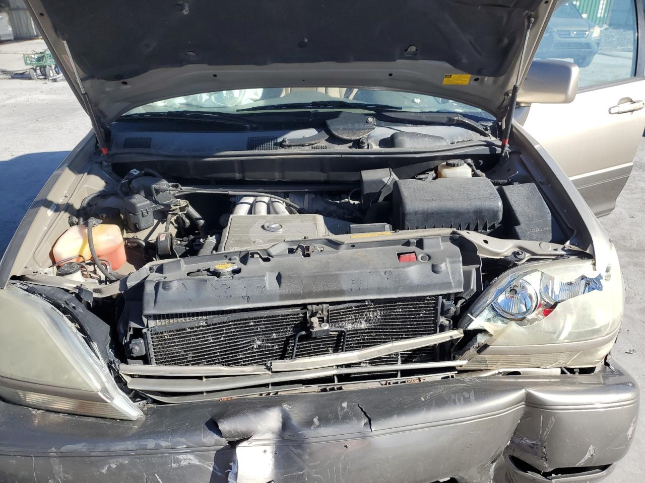 2003 Lexus RX - Image 12