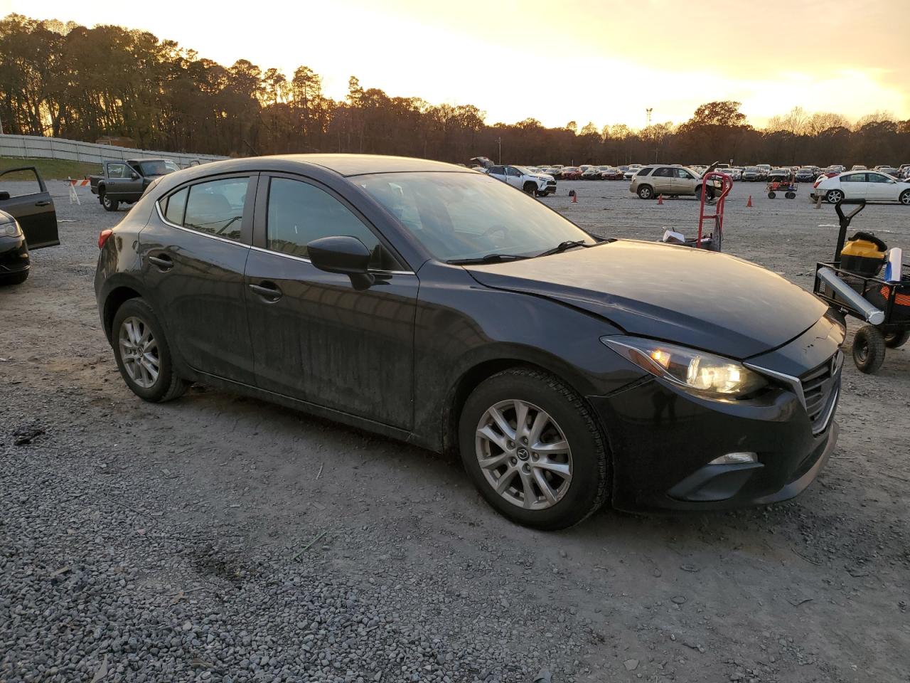 2016 Mazda 3 - Image 4