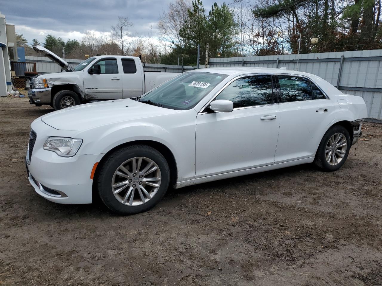 VIN 2C3CCAAG0KH566359 2019 CHRYSLER 300 no.1