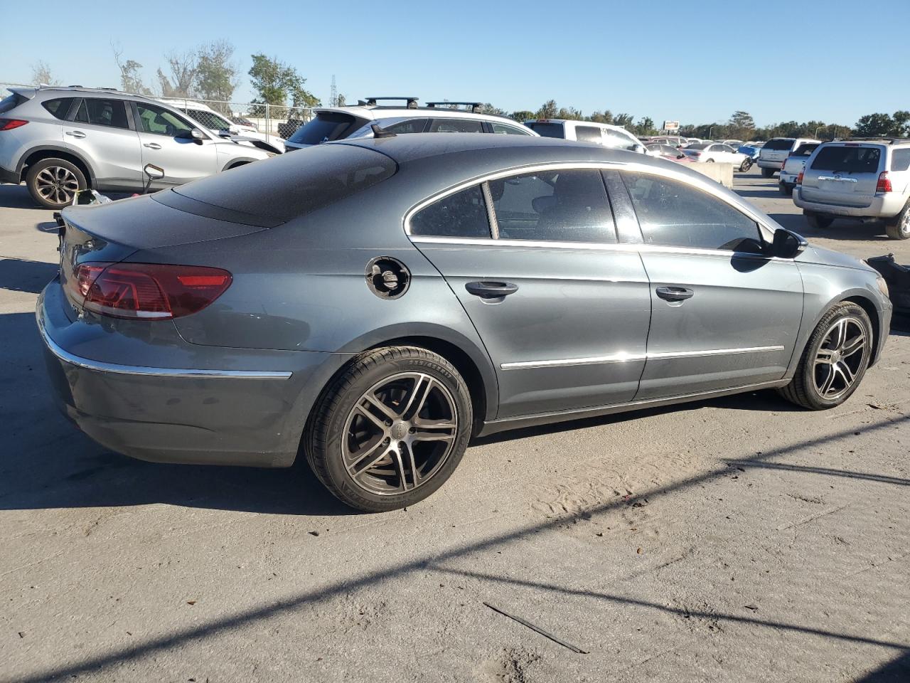2013 Volkswagen Passat CC - Image 3