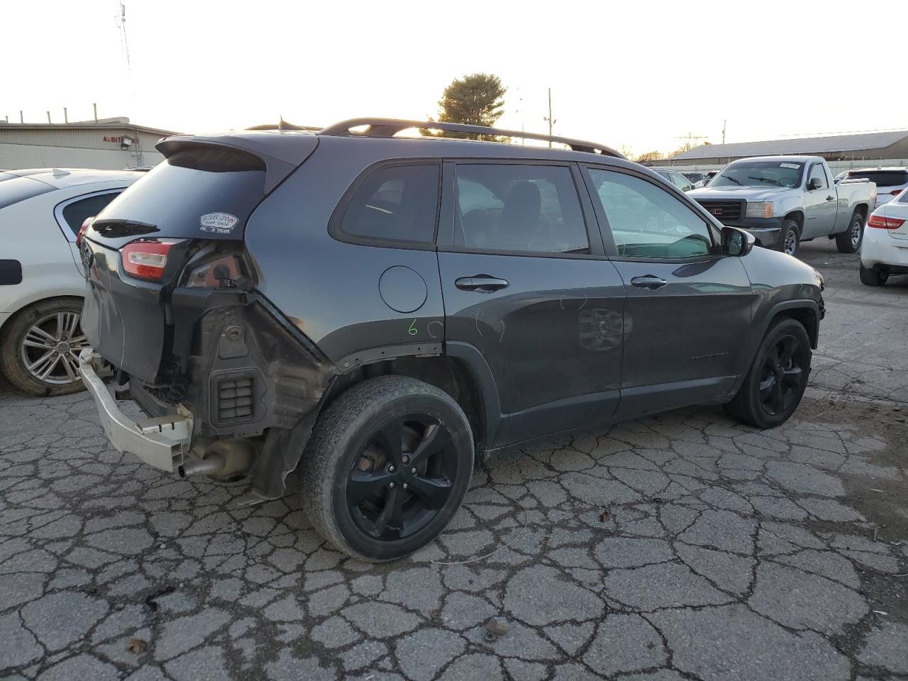 2016 Jeep Grand Cherokee - Image 3