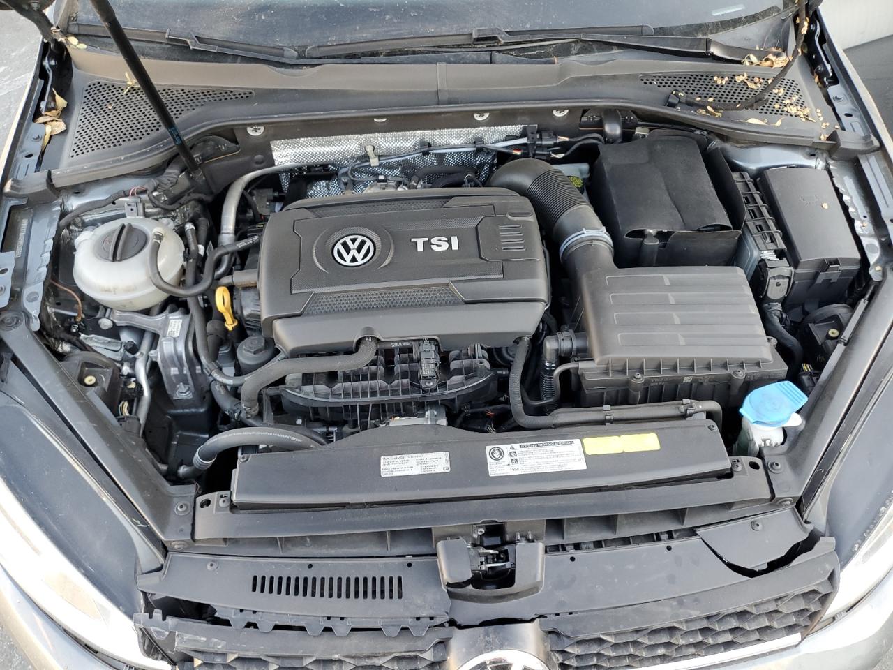 2017 Volkswagen Golf - Image 13