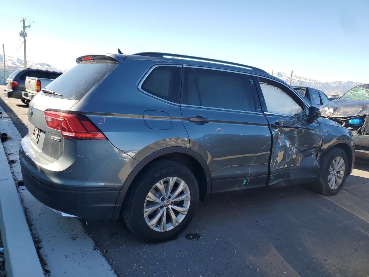 2019 Volkswagen Tiguan - Image 3