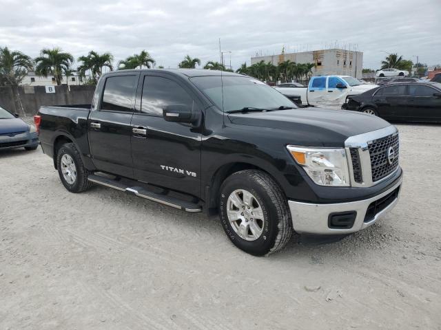  NISSAN TITAN 2018 Czarny