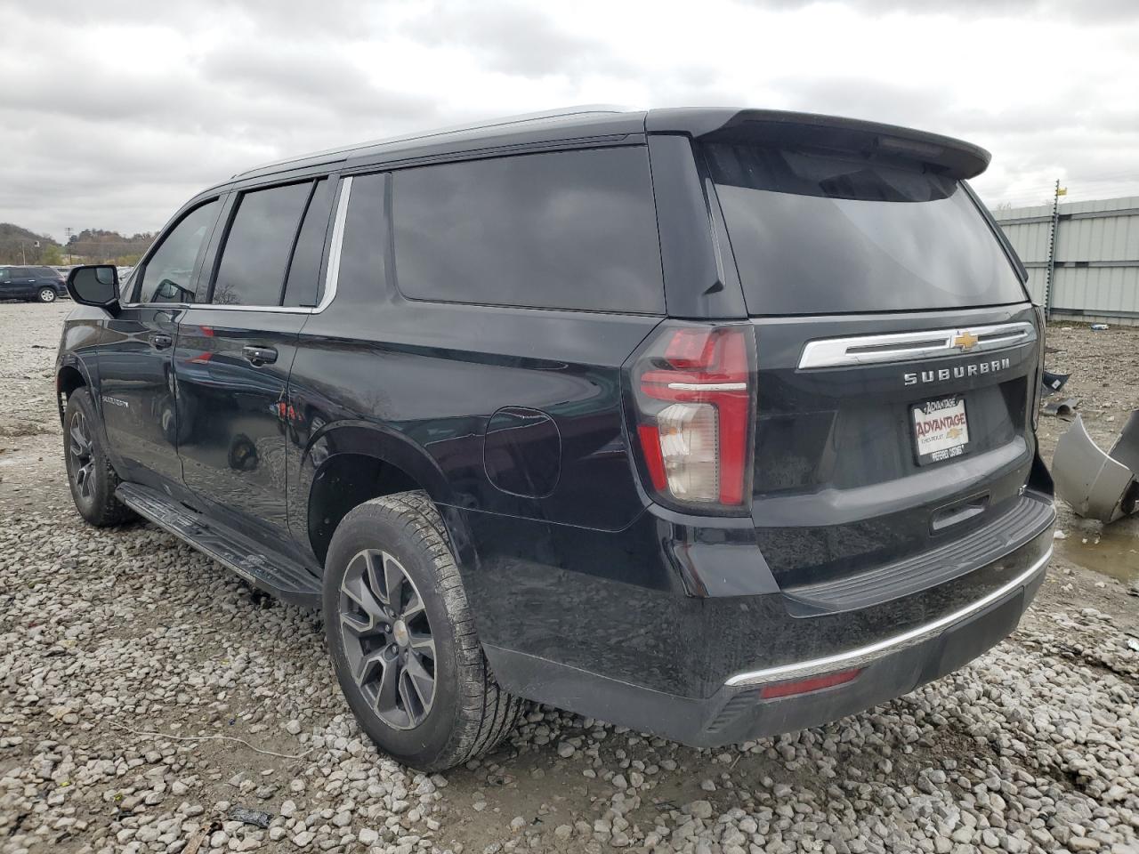 2021 Chevrolet Suburban - Image 2