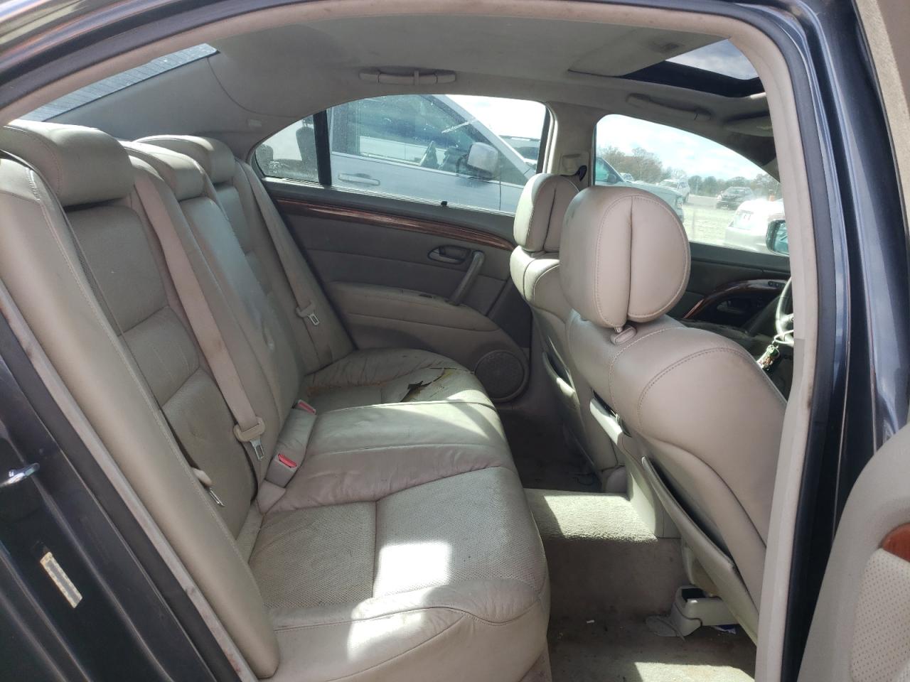 2005 Acura RL - Image 10