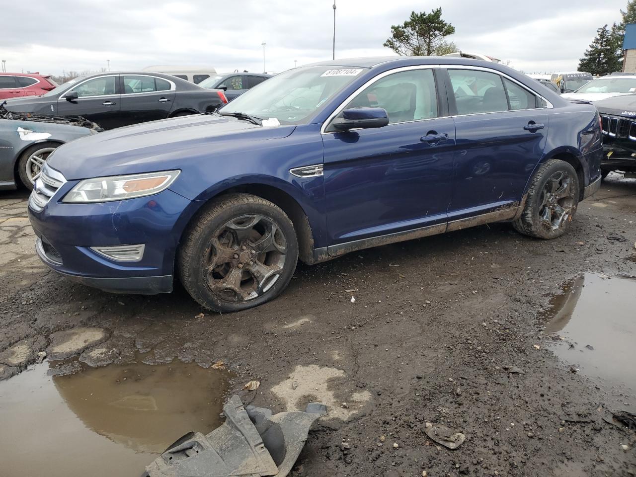 2011 Ford Taurus - Image 1