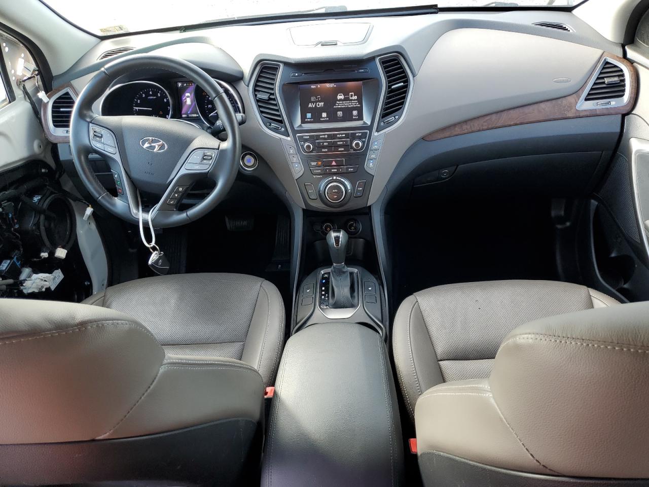 2019 Hyundai Santa Fe - Image 8