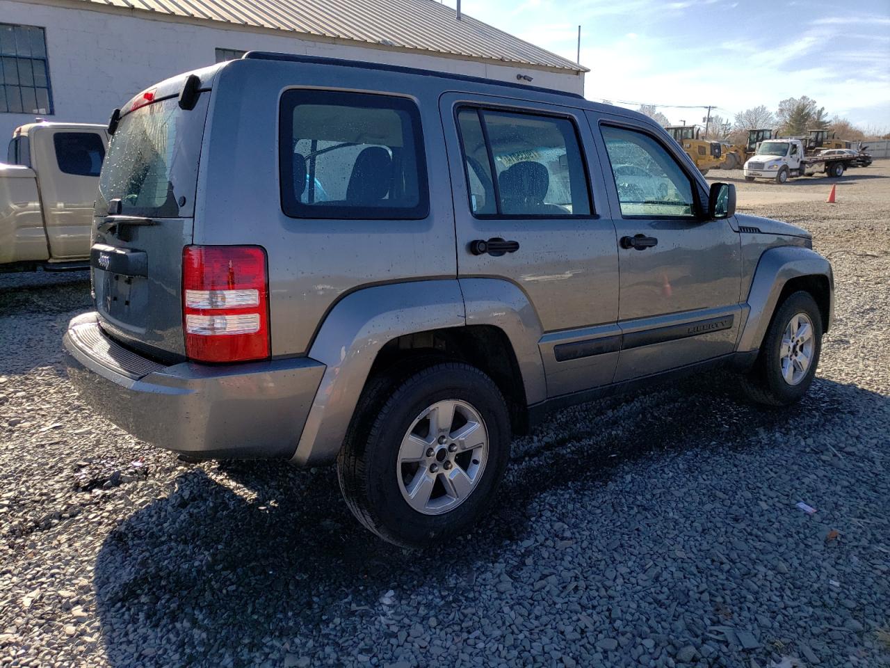 2012 Jeep Liberty (North America) - Image 3