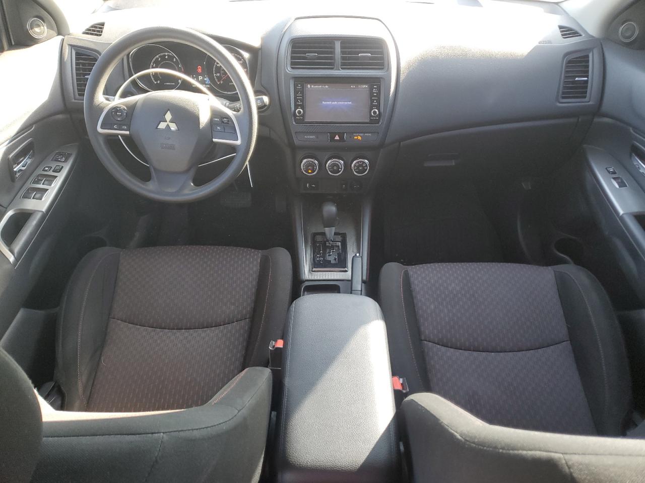 2018 Mitsubishi Outlander - Image 8