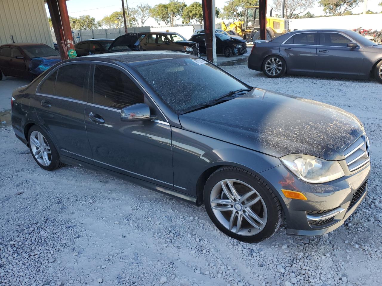 VIN WDDGF4HB7DG095332 2013 MERCEDES-BENZ C-CLASS no.4