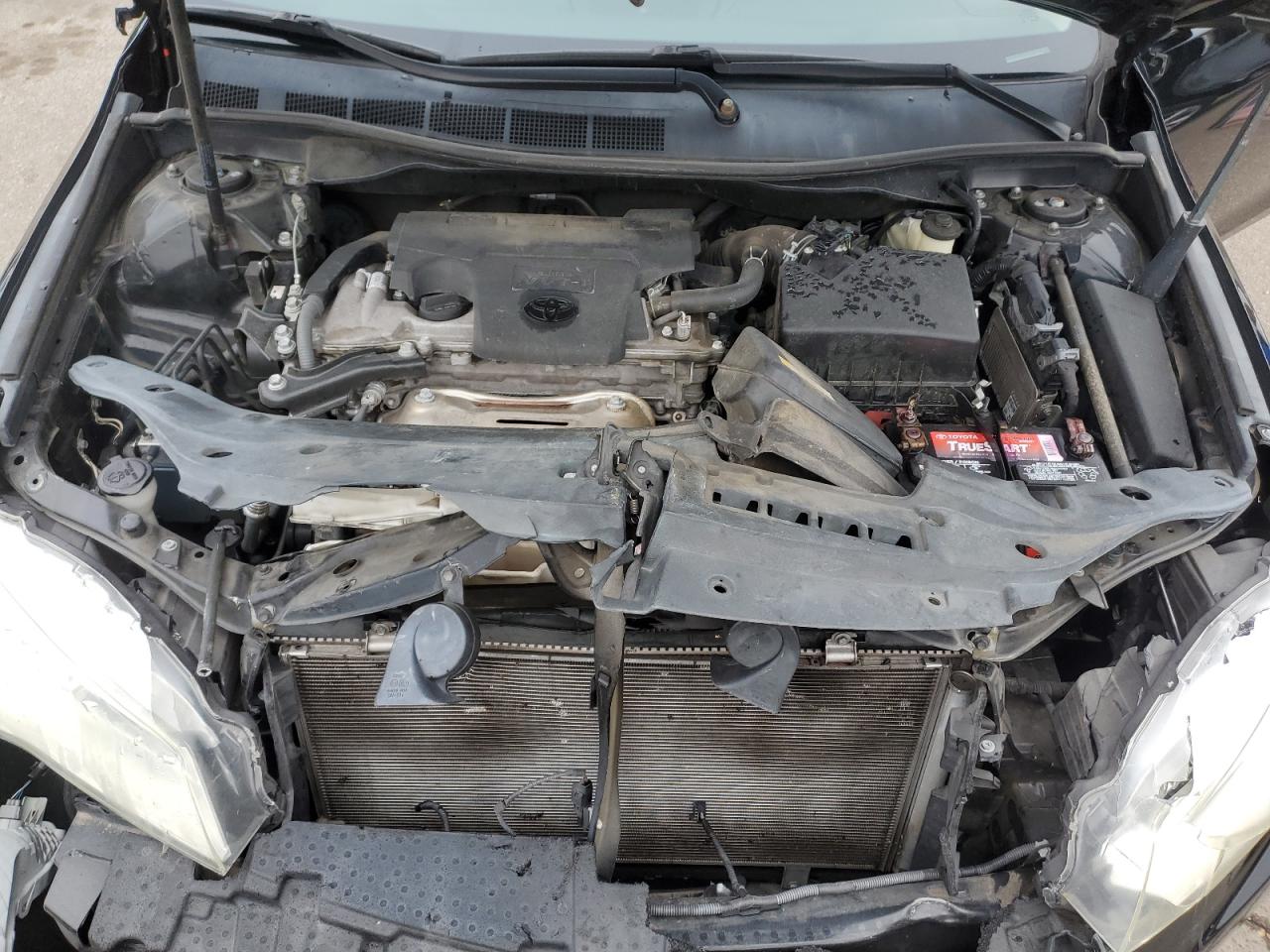 2016 Toyota Camry - Image 12