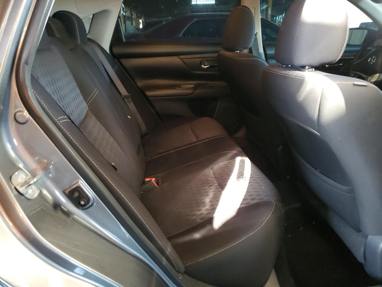 2018 Nissan Altima - Image 10