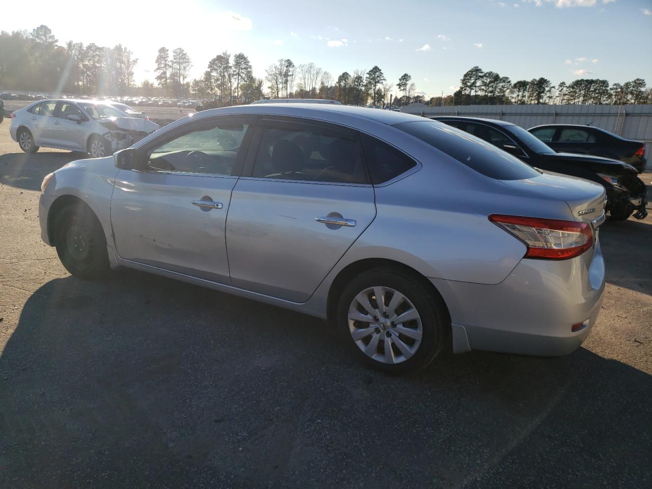 2015 Nissan Sentra - Image 2