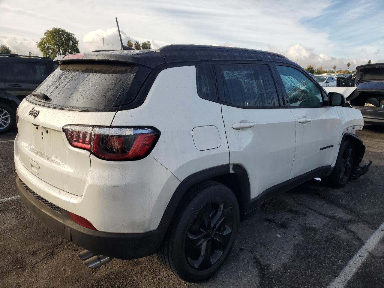 2020 Jeep Compass - Image 3