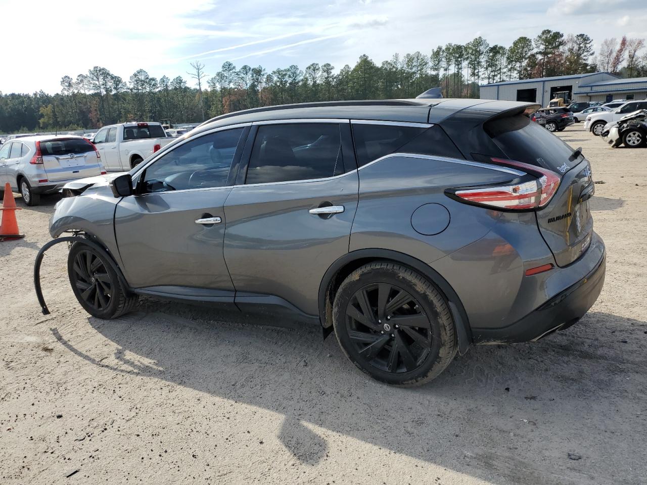 2018 Nissan Murano - Image 2