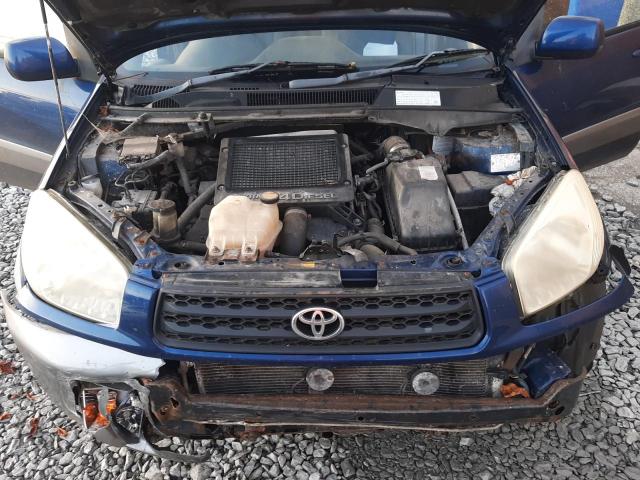 2003 TOYOTA RAV4 D-4D