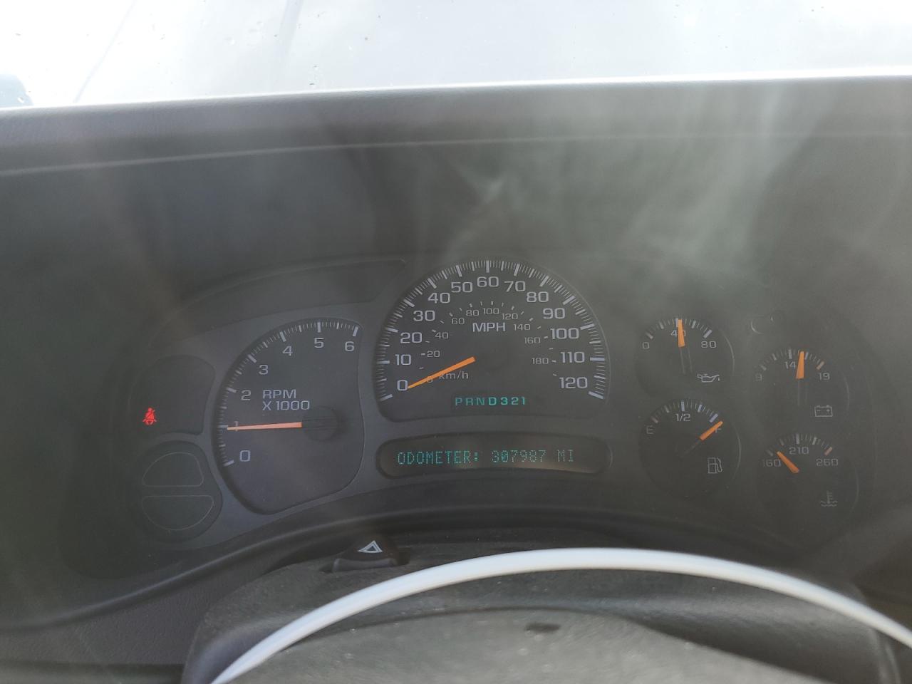 2003 GMC Yukon - Image 9
