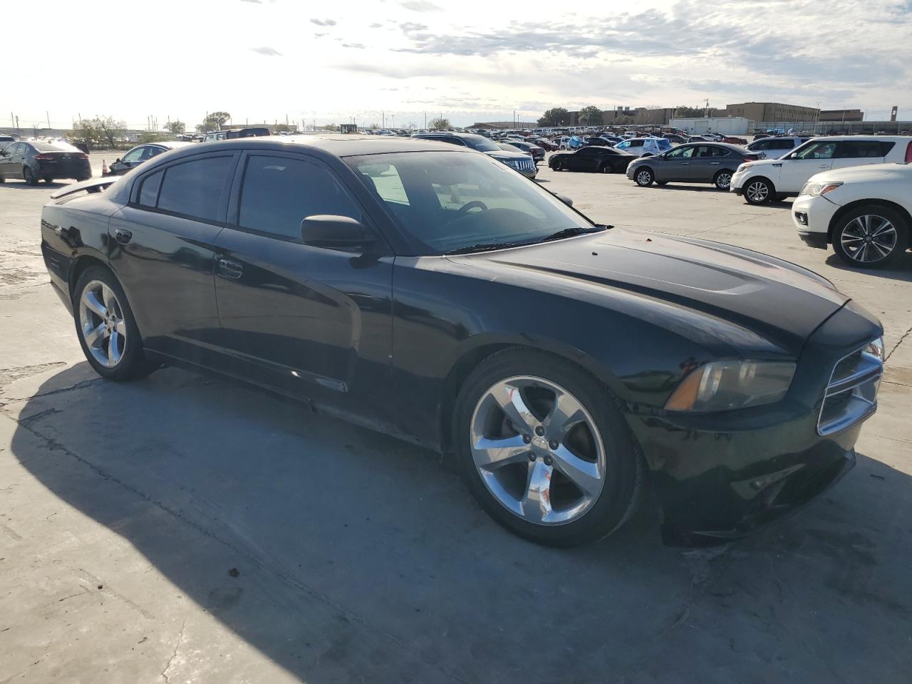 VIN 2C3CDXHG0EH206017 2014 DODGE CHARGER no.4