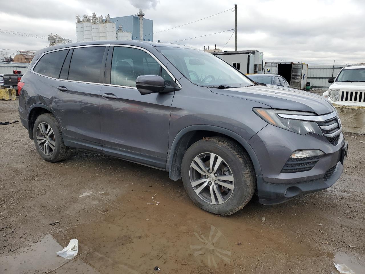 VIN 5FNYF6H56GB015537 2016 HONDA PILOT no.4