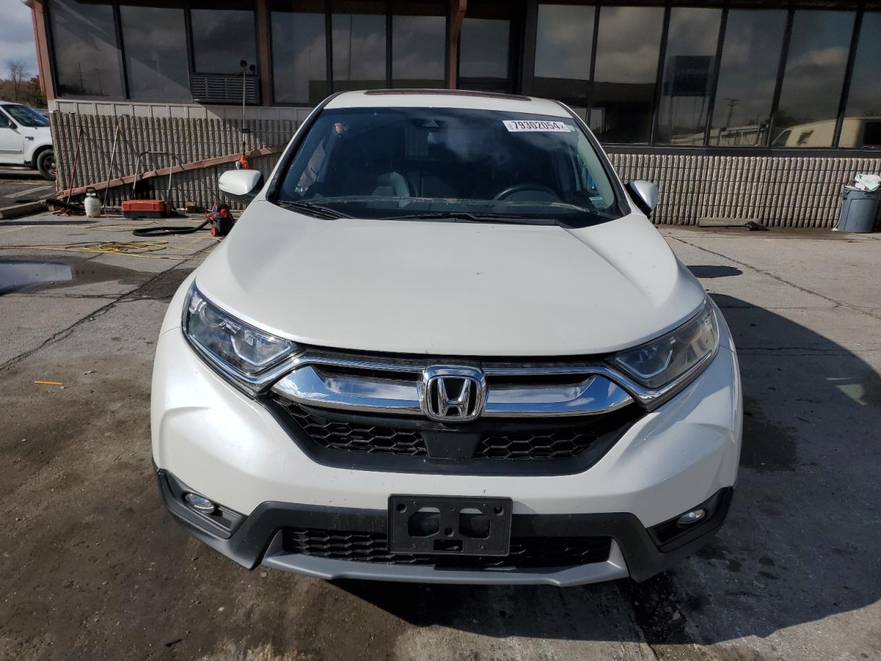 VIN 2HKRW2H86JH615295 2018 HONDA CRV no.5