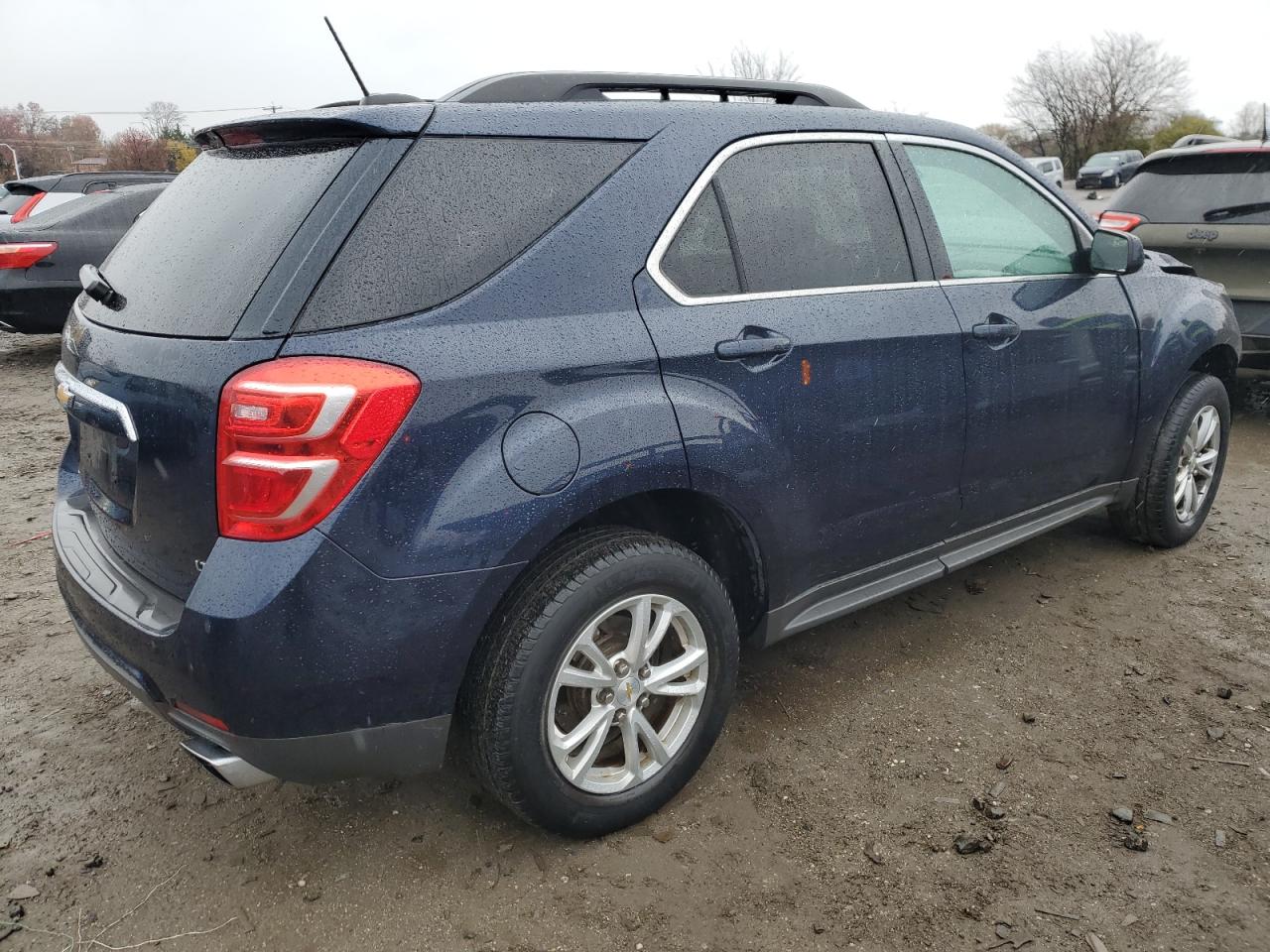 2017 Chevrolet Equinox - Image 3