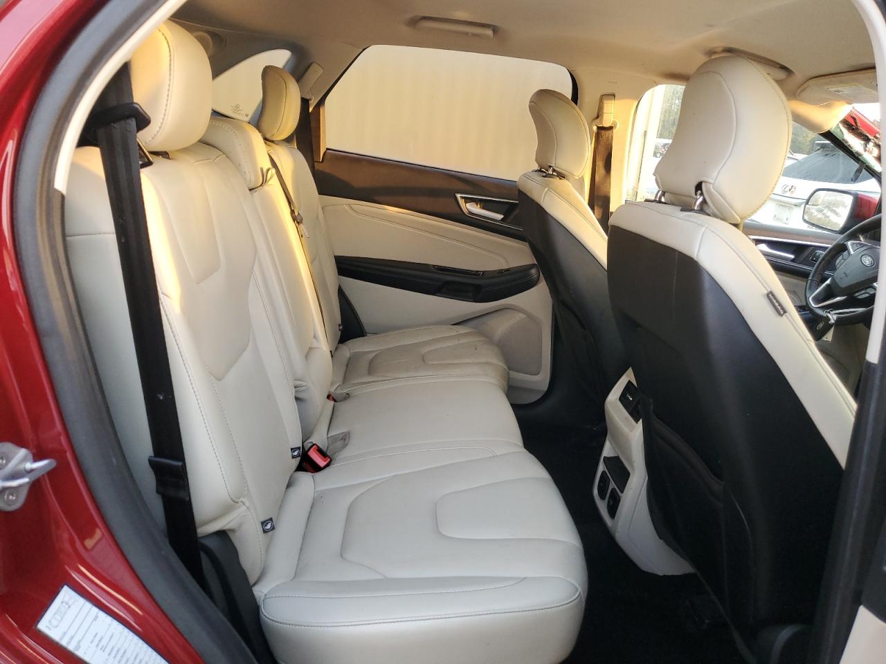 2018 Ford Edge - Image 11