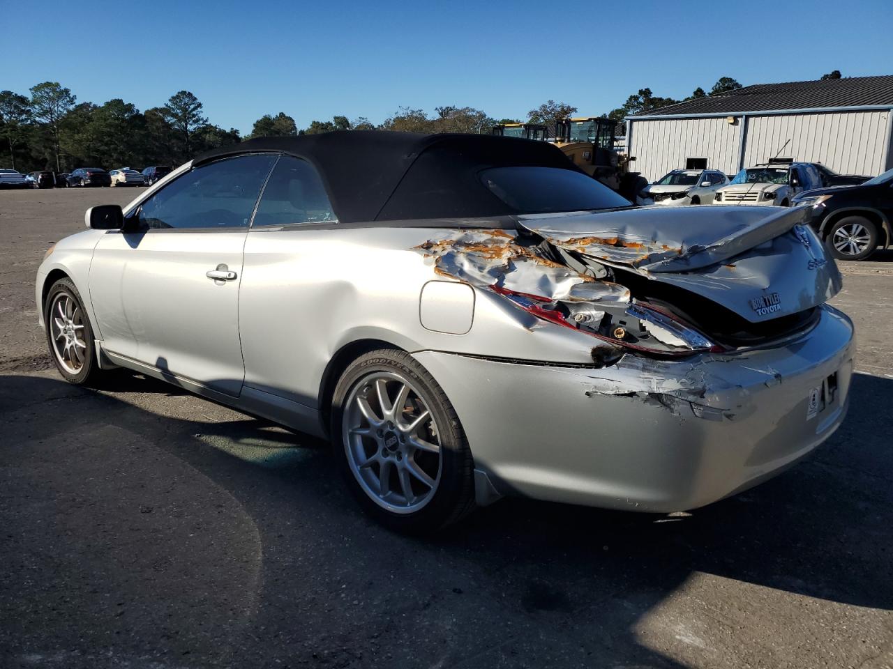 2004 Toyota Camry Solara - Image 2