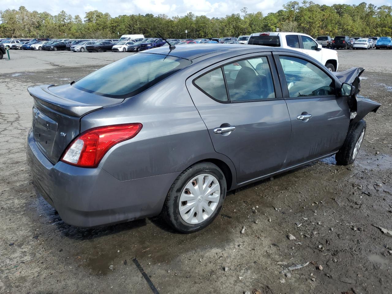 VIN 3N1CN7AP6JL813112 2018 NISSAN VERSA no.3