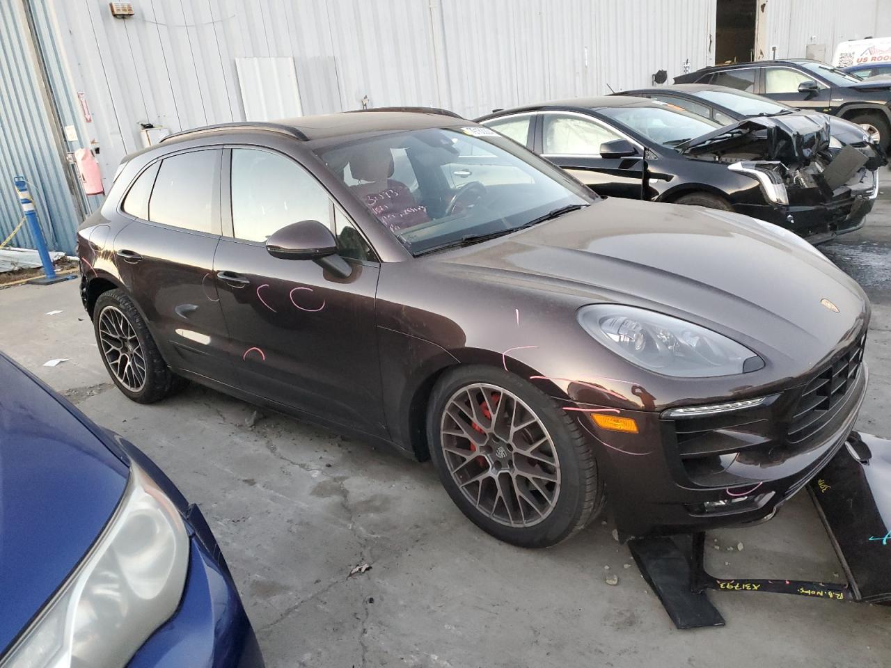 2016 Porsche Macan - Image 4