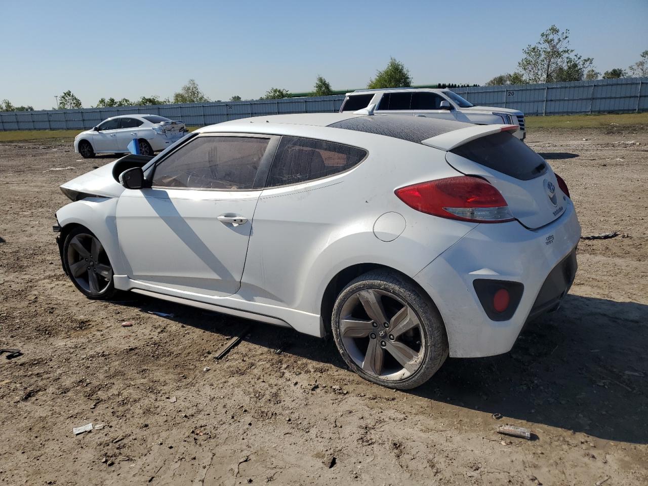 VIN KMHTC6AE3FU234678 2015 HYUNDAI VELOSTER no.2