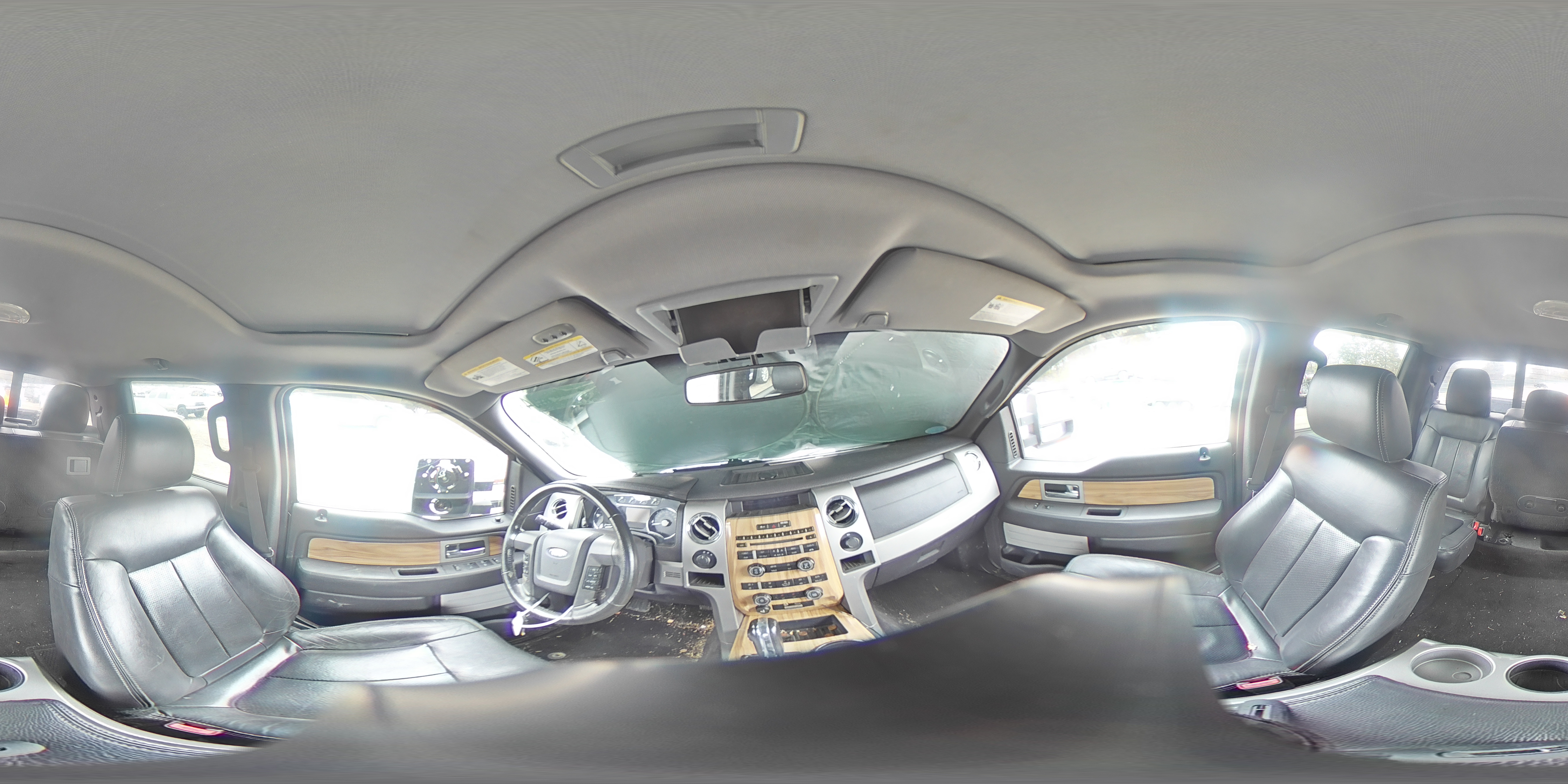 2011 Ford F-150 - Image 13