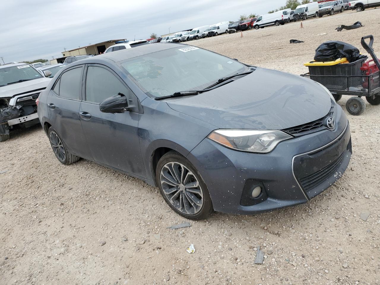 VIN 5YFBURHE6GP393990 2016 TOYOTA COROLLA no.4