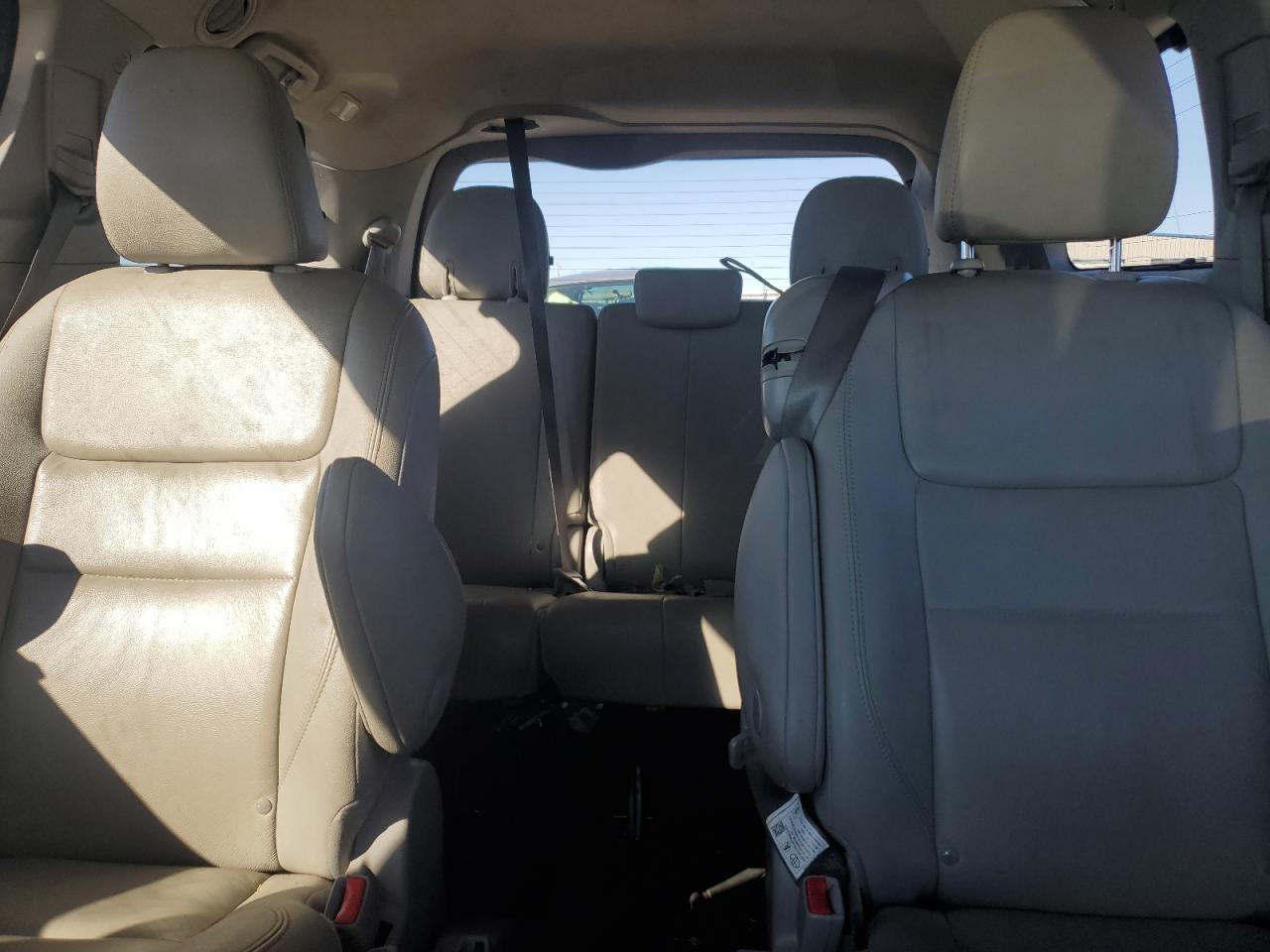 2020 Toyota Sienna - Image 10