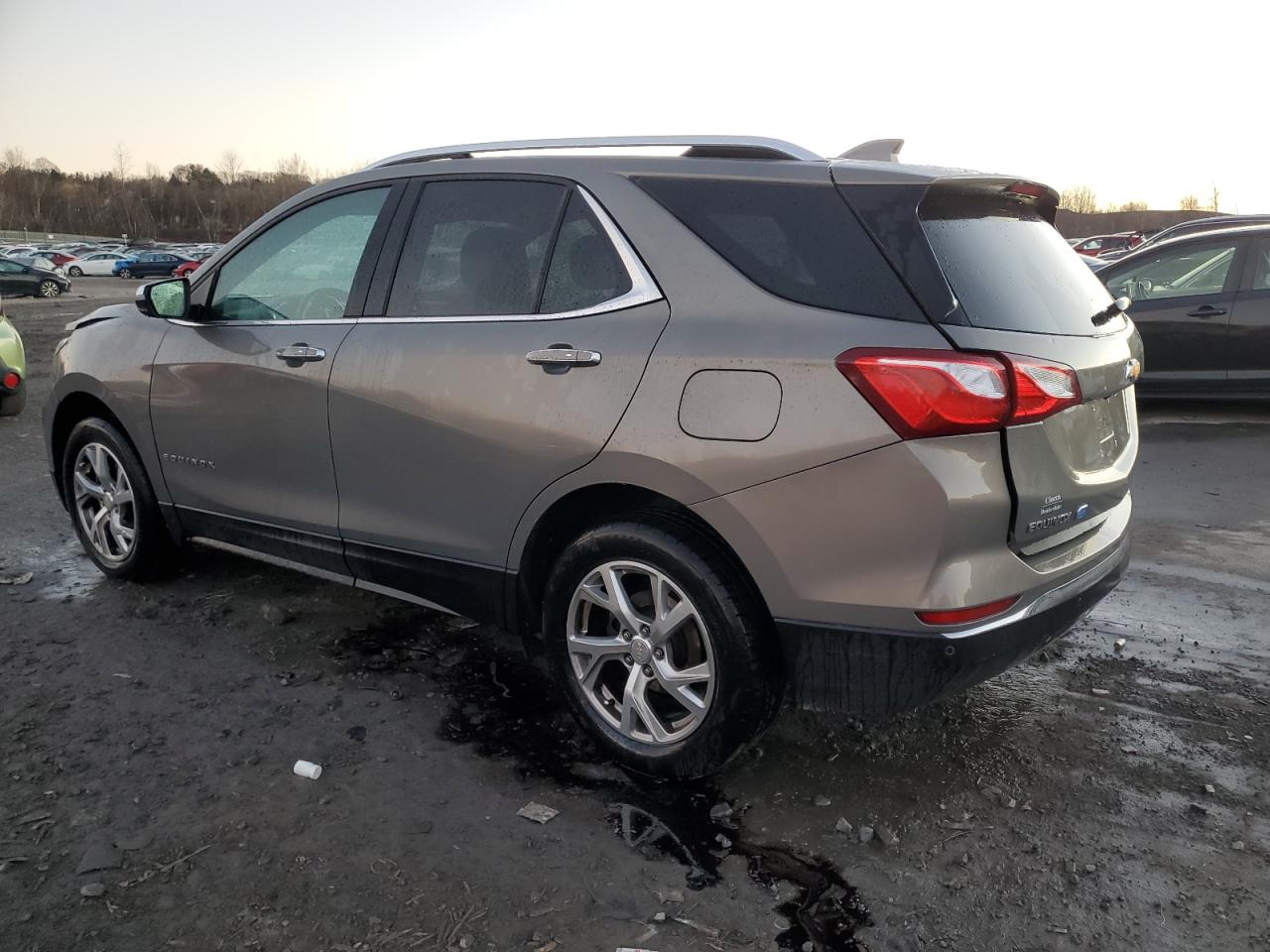 2018 Chevrolet Equinox - Image 2