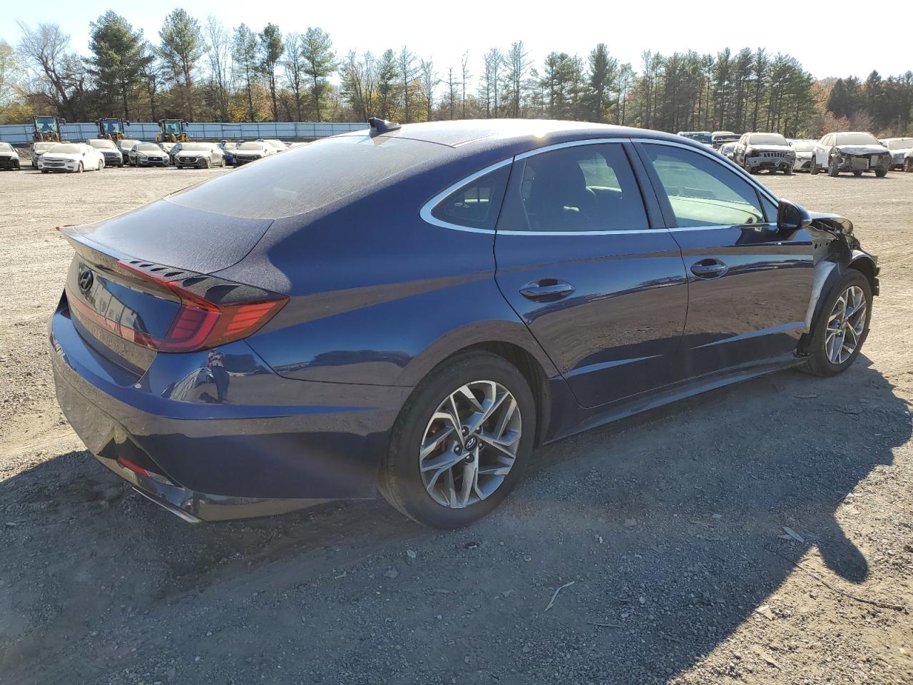 2022 Hyundai Sonata - Image 3