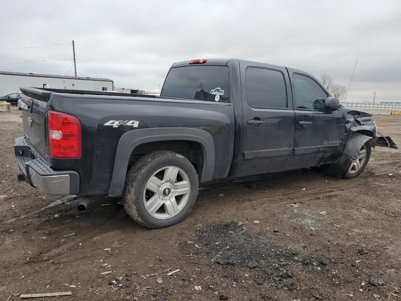 2007 Chevrolet Silverado - Image 3