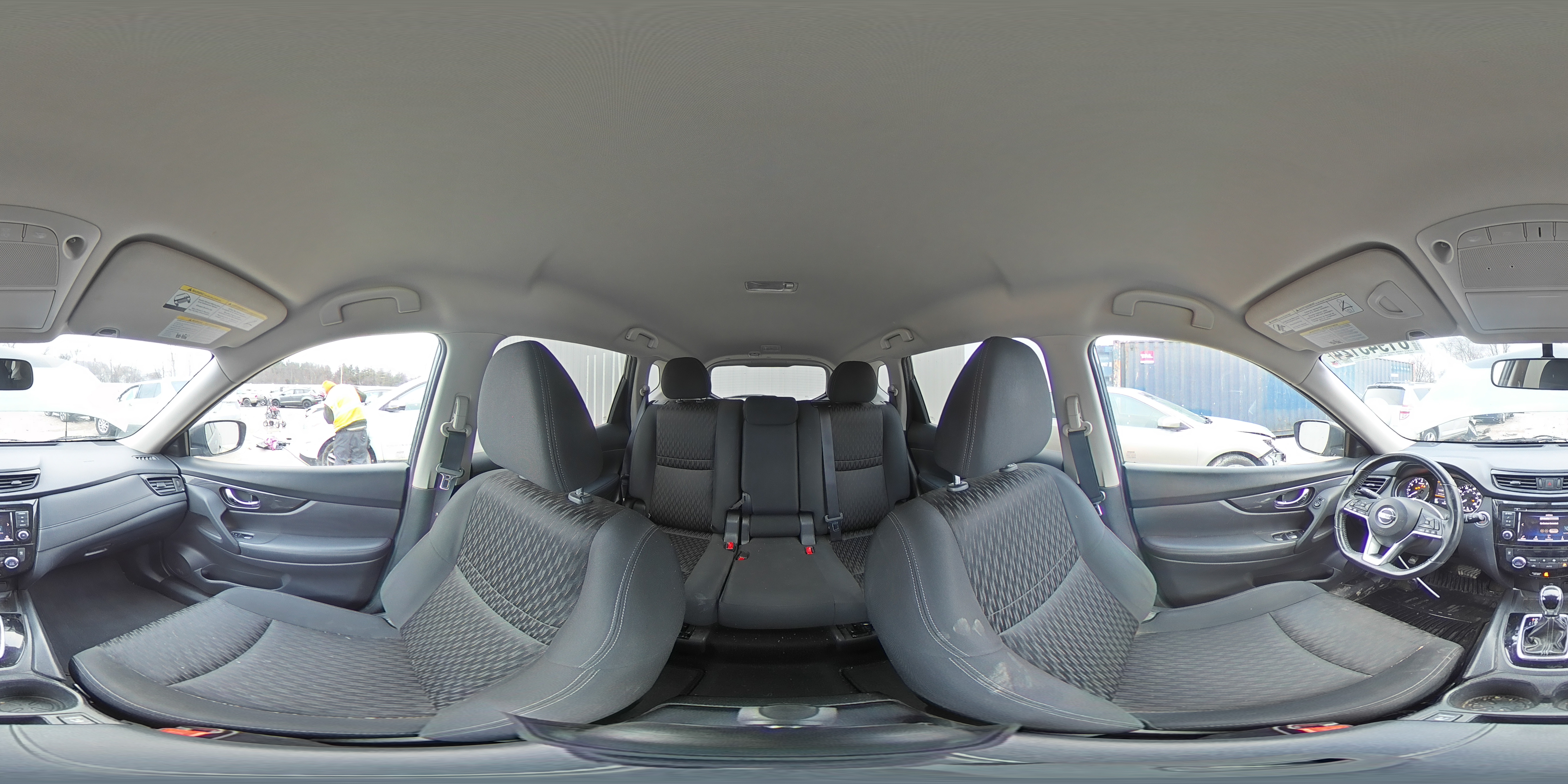 2018 Nissan Rogue - Image 15