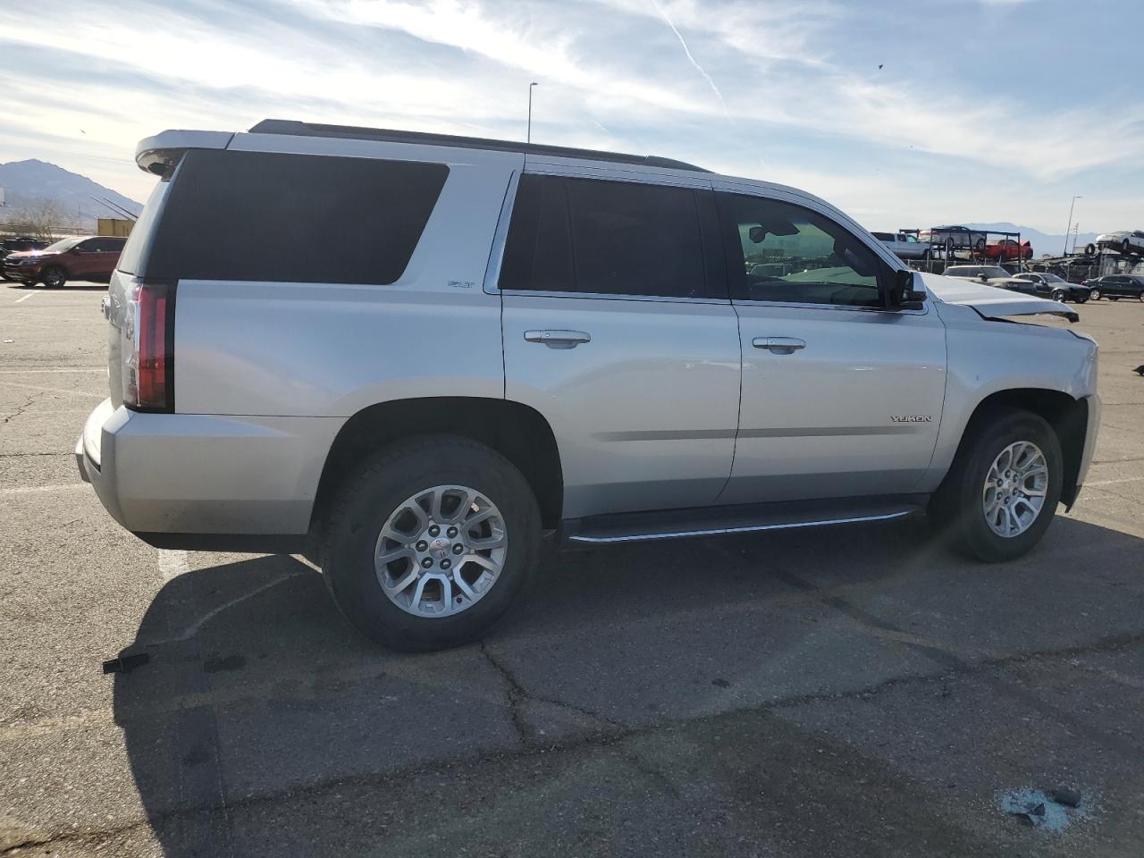 2016 GMC Yukon - Image 3