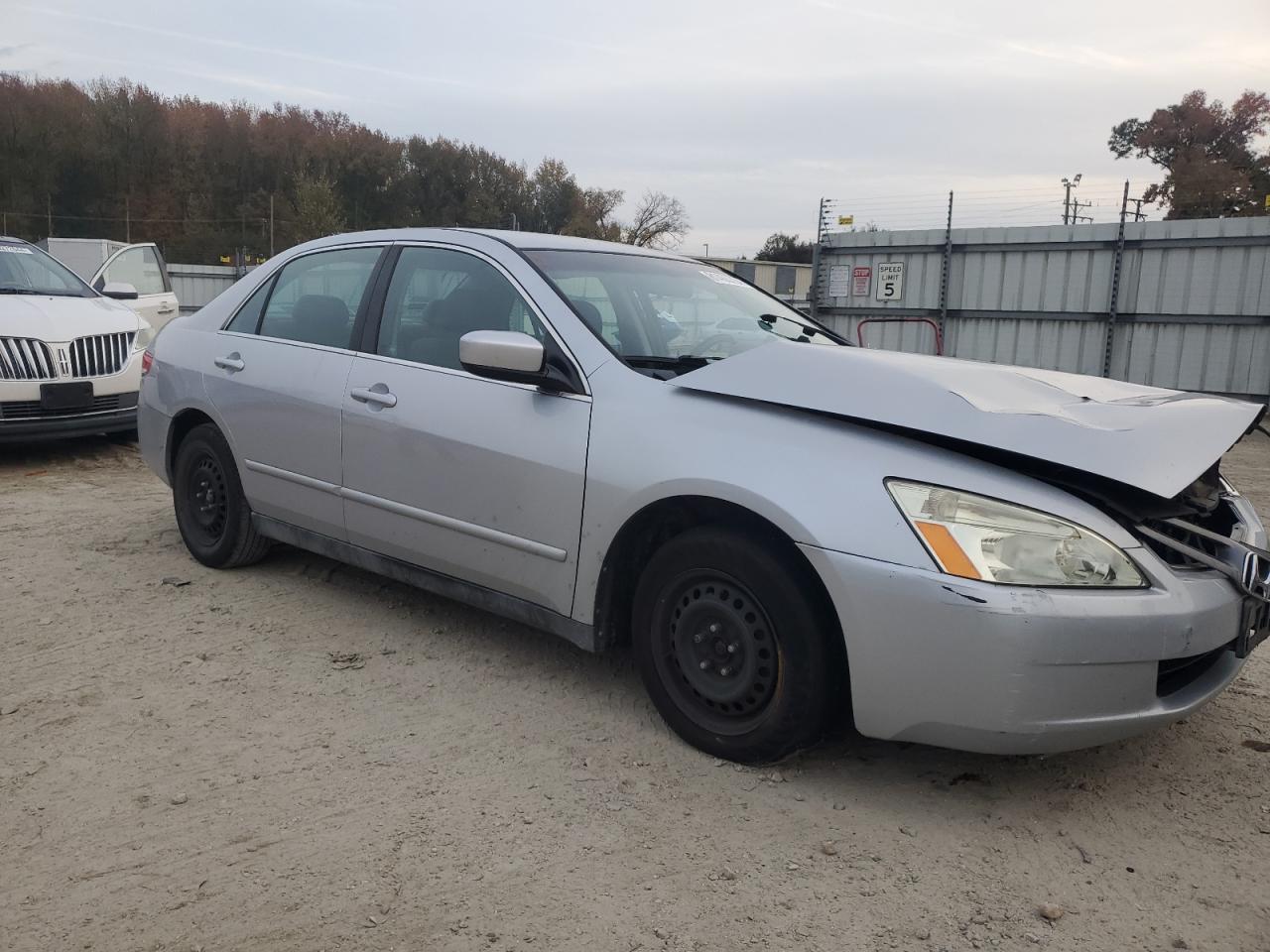 2004 Honda Accord - Image 4