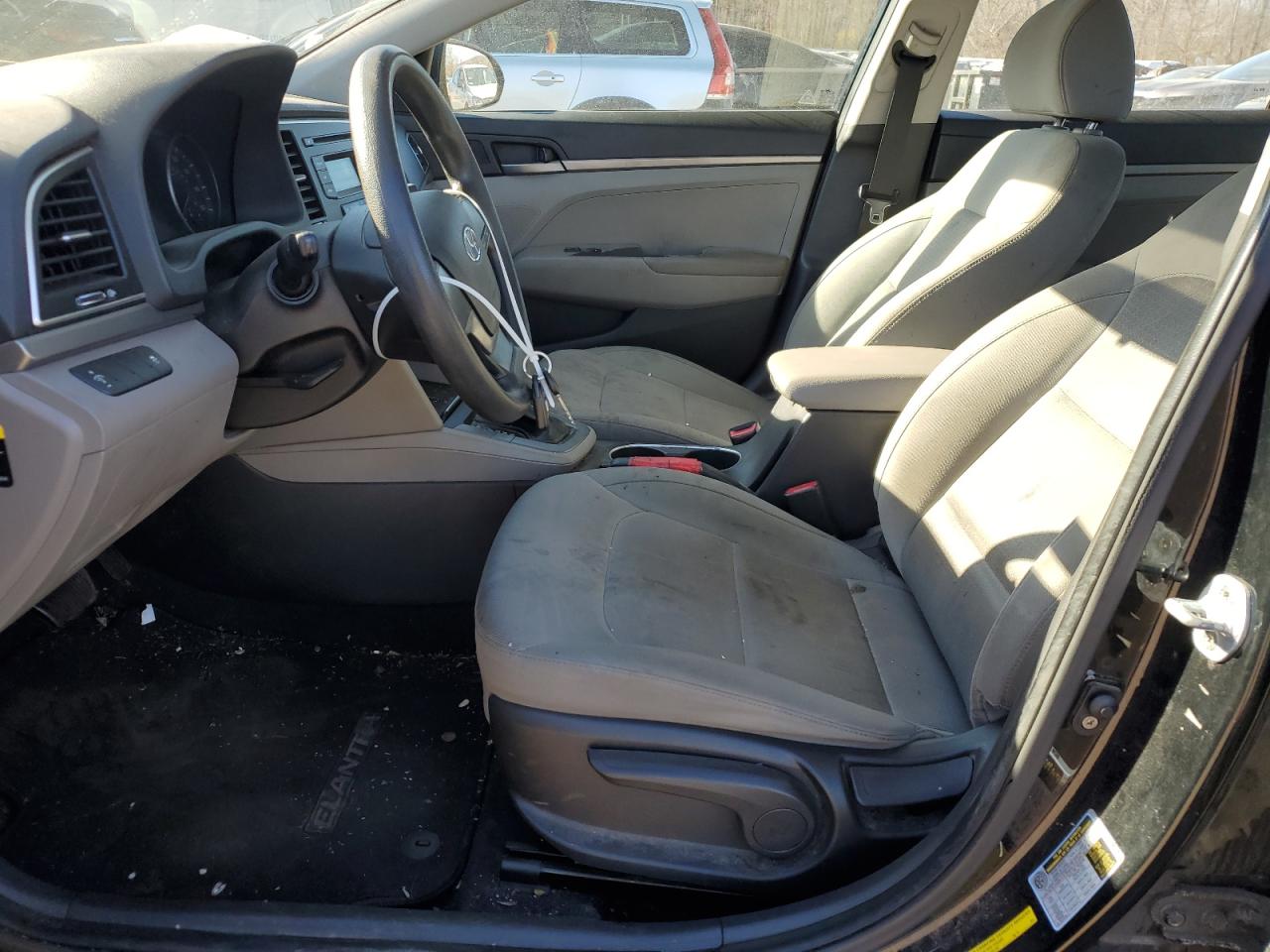 2017 Hyundai Elantra - Image 7