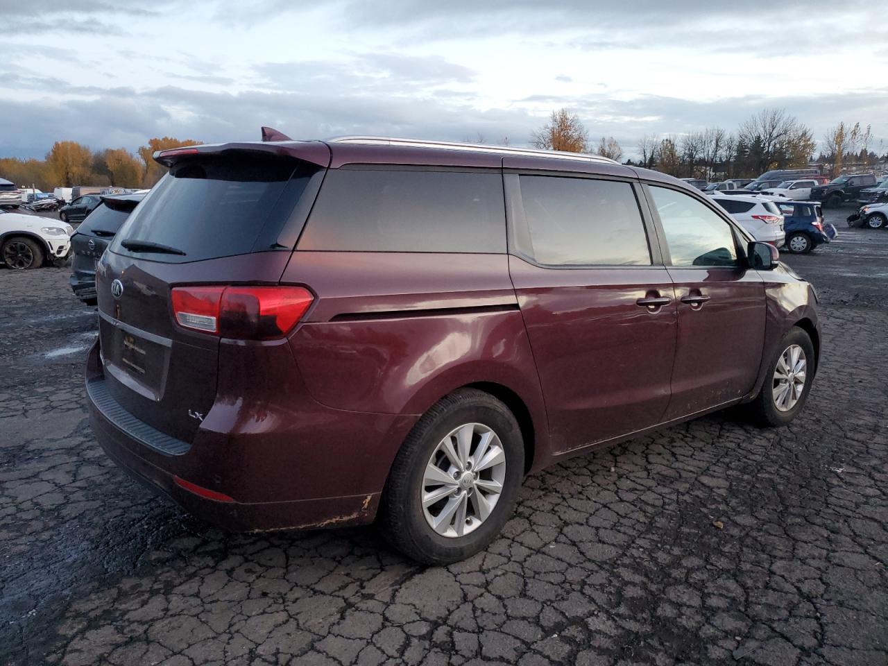 2016 Kia Sedona - Image 3