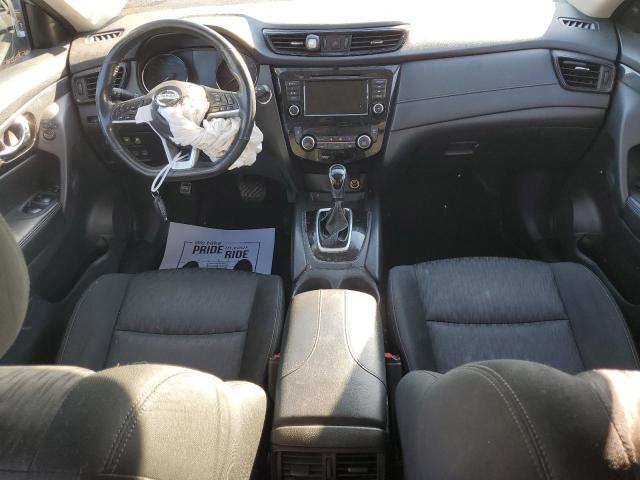  NISSAN ROGUE 2018 Srebrny