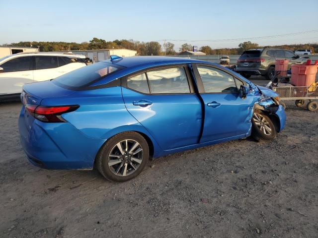  NISSAN VERSA 2021 Синий