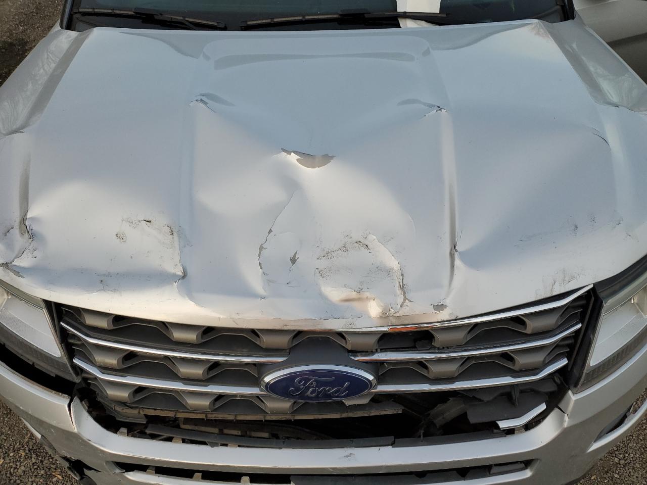2017 Ford Explorer - Image 12