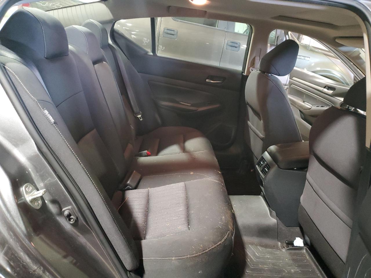 2019 Nissan Altima - Image 10