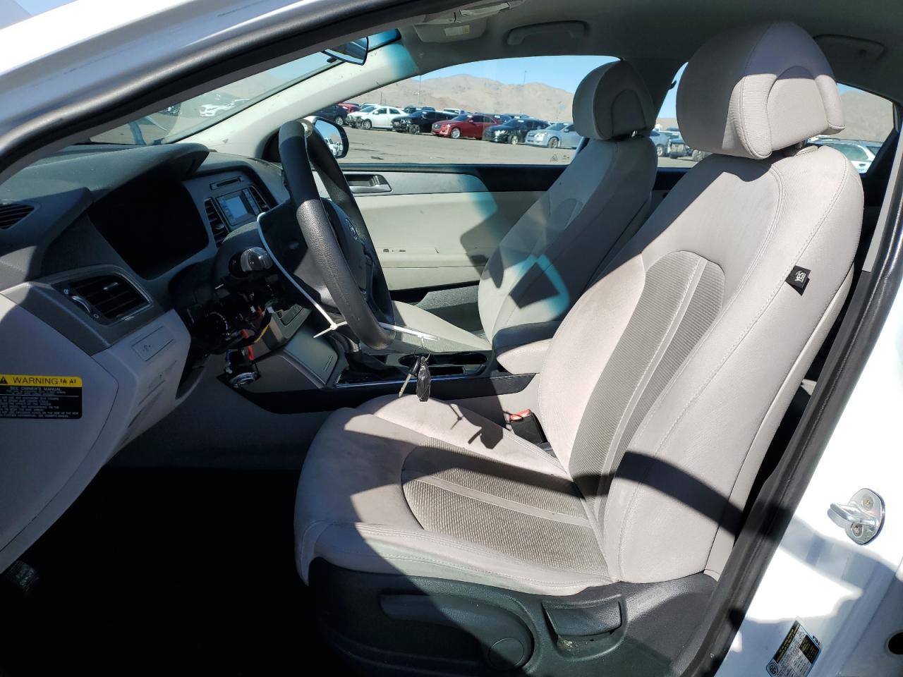 2017 Hyundai Sonata - Image 7