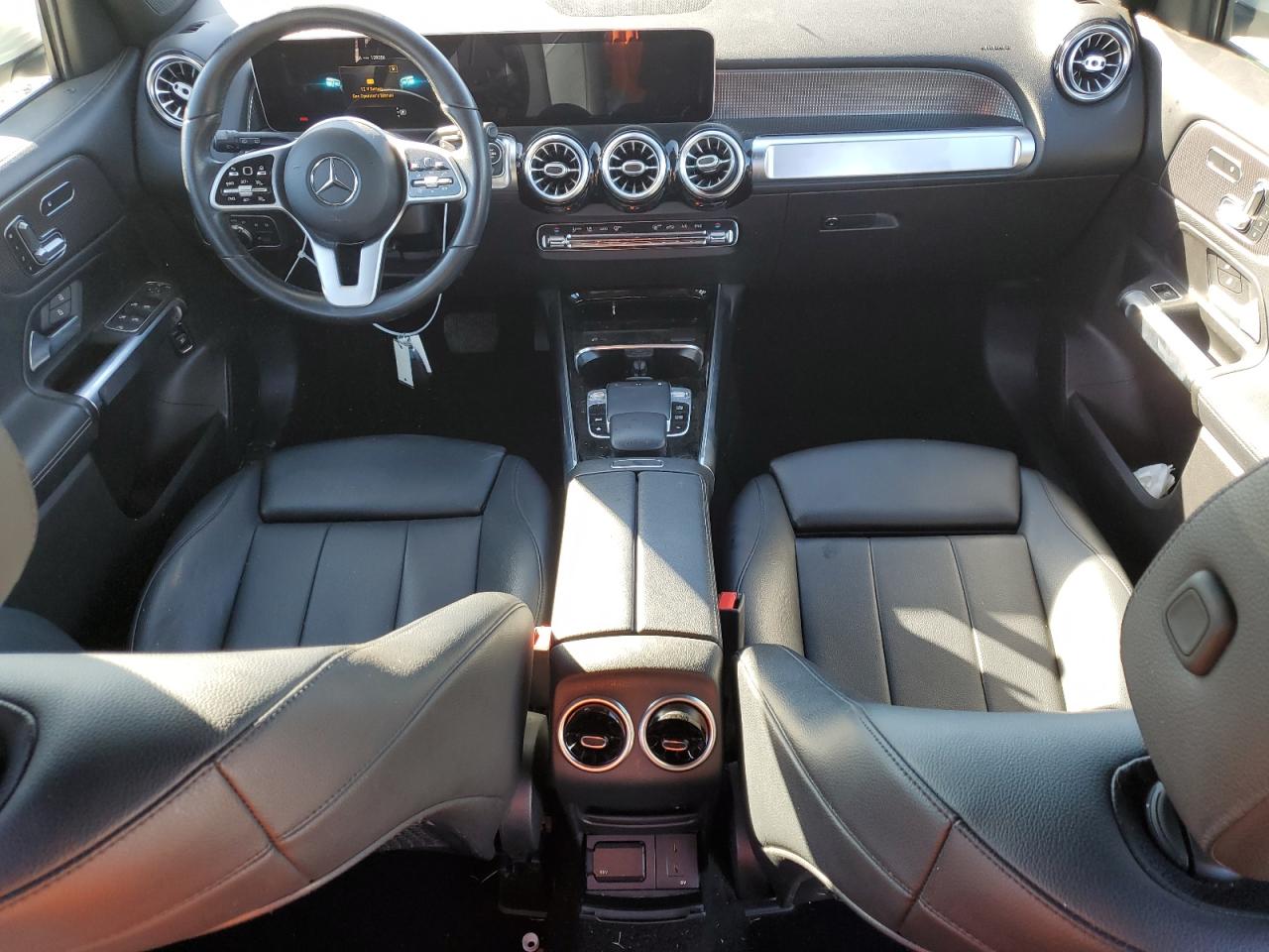 2020 Mercedes-Benz GLB - Image 8