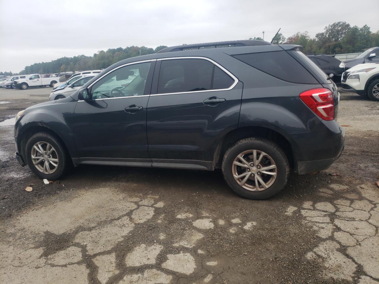 2017 Chevrolet Equinox - Image 2